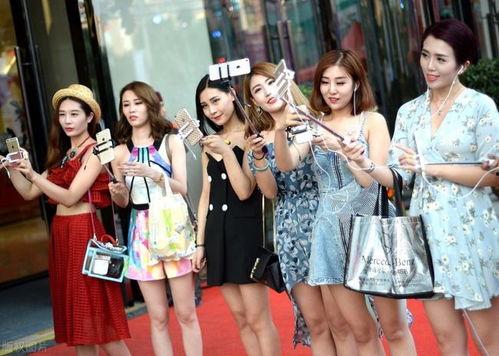 娱乐吃瓜美少女